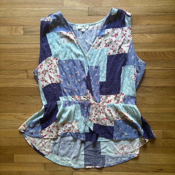 Umgee Tops - Patchwork Pattern‎ Blue Floral Cottage Print Womens Top Size L Cottagecore Boho